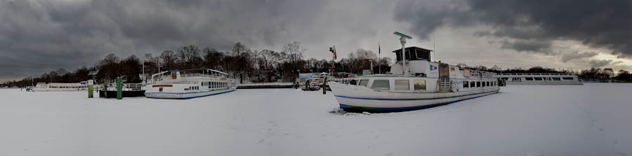 053-075-panorama-frozen-boats-1-velvia